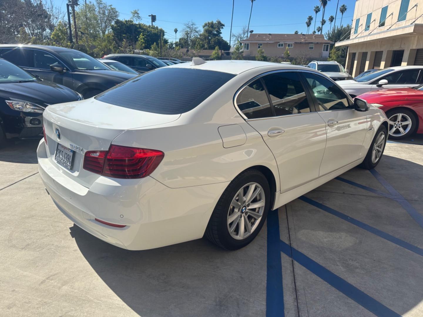 2016 White /Black BMW 5-Series Leather (WBA5A5C54GG) with an 4 Cylinder engine, Automatic transmission, located at 30 S. Berkeley Avenue, Pasadena, CA, 91107, (626) 248-7567, 34.145447, -118.109398 - Low Miles!! Monn-roof! Navigation! This 2016 BMW 5-Series 528i looks and drives well. It comes equipped with power seats, a moon roof, power seats, navigation, and much more. Contact us today. Looking for a stylish and reliable ride? Look no further than our impressive selection of used vehicles, - Photo#4